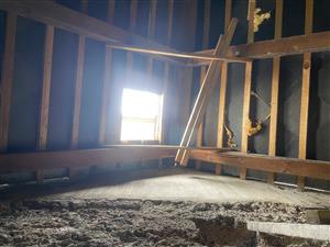 svetlík na podkroví