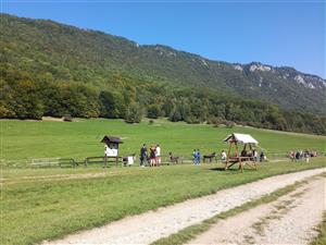 lakalita s turistami