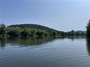 Váh_Zamarovce_začiatok lokality_proti prúdu