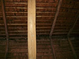 podkrovie kostola v Konskej (slabo viditeľné Paus)