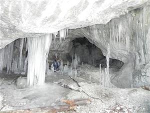 Vchod do jaskyne