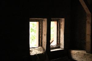 vletové otvory zostávajú zachované