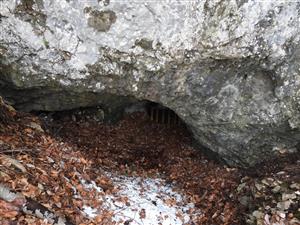 vchod do jaskyne