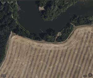 Mapa novej lokalizacie TML na brehu meandrujuceho toku v blizkosti povodne vyclenenej TML