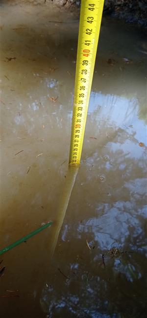 Meranie hladiny vody v mláke - 23cm
