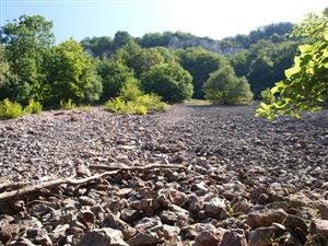 pohľad na lokalitu zospodu hore