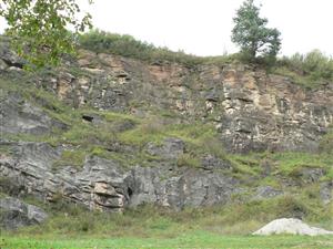 Hatnianska skala - pohľad z juhu.