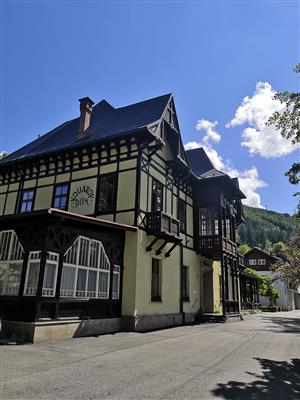 stavba Kollárov dom